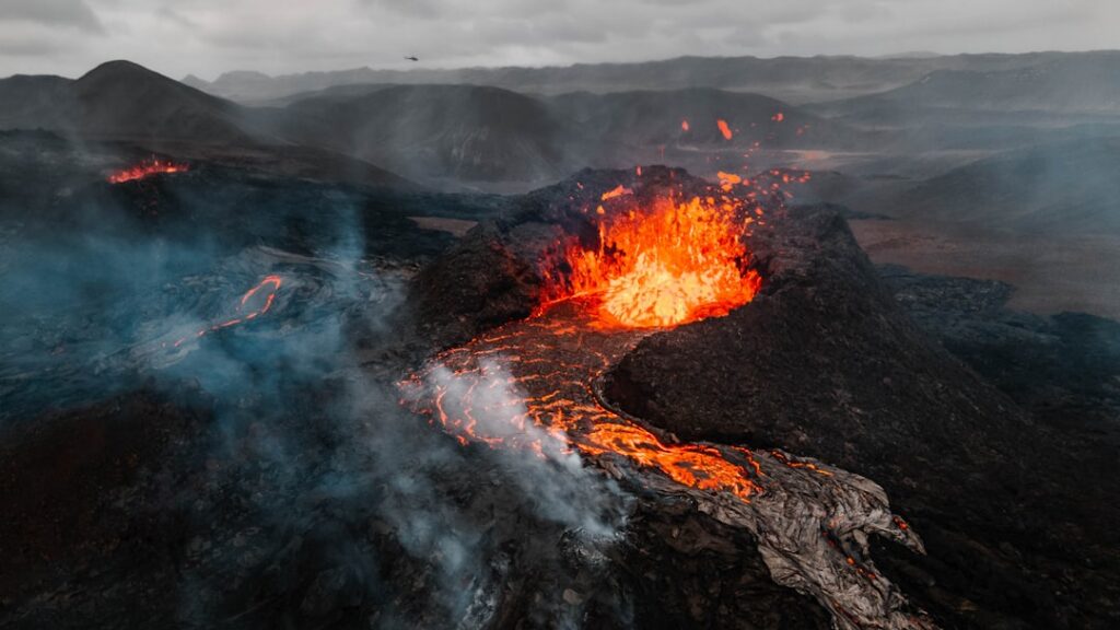 Holuhraun eruption emissions — Lava from Holuhraun ultimately covered an area of roughly 85 square kilometres…