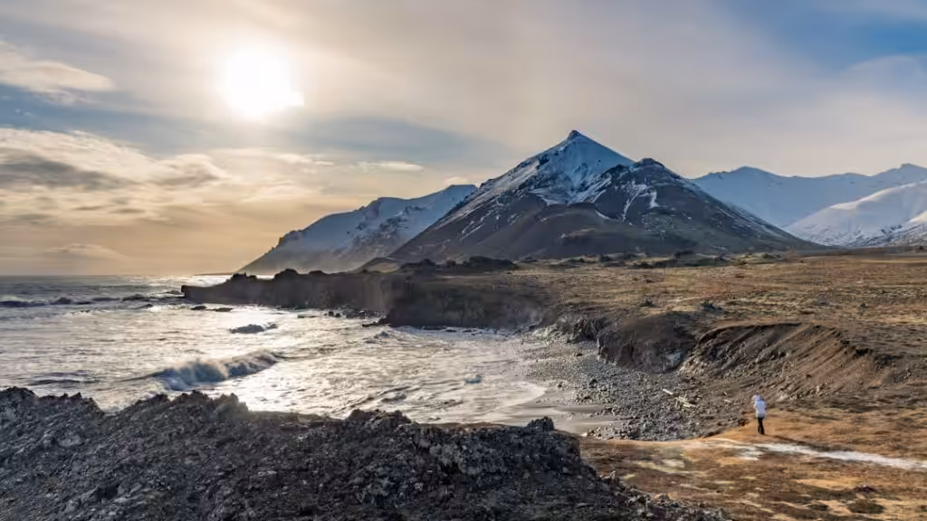 warmest day of summer — The national meteorological office, Veðurstofa Íslands, tracks temperature and…