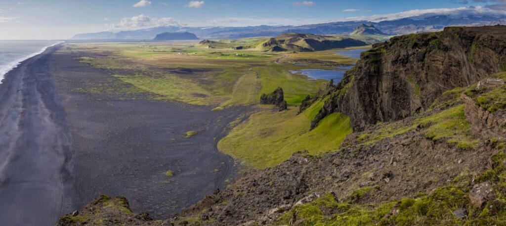 Iceland hang glider crash — Reports from Icelandic media indicate the crash took place at a cliff location…