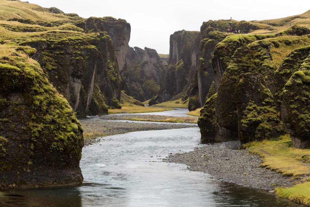 Fimmvörðuháls rescue — Fimmvörðuháls is a 25-kilometre highland crossing that reaches around 1,000…